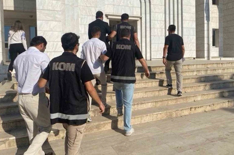Milas’ta ruhsatsız tabanca, tüfek operasyonu