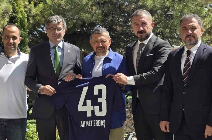 Milletvekili Ahmet Erbaş’tan Kütahyaspor’a 1 milyon TL destek
