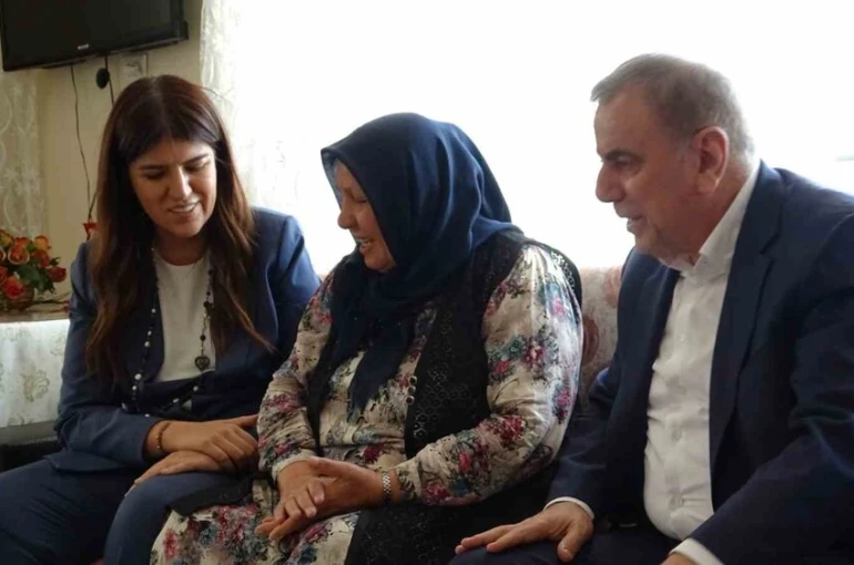 Milletvekili Ayaydın, 15 Temmuz şehidi Velit Bektaş’ın ailesi ile bir araya geldi