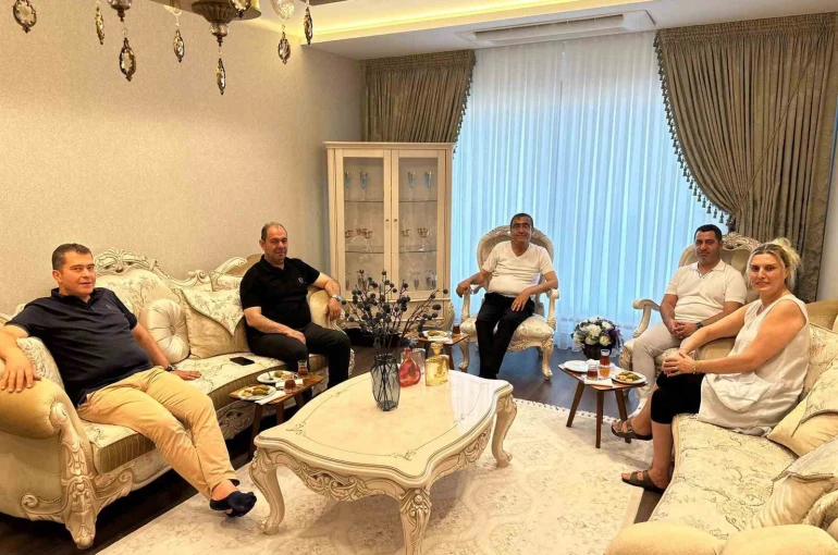 Milletvekili Bünyamin Bozgeyik’ten gazeteci Ali Babat’a ’geçmiş olsun’ ziyareti