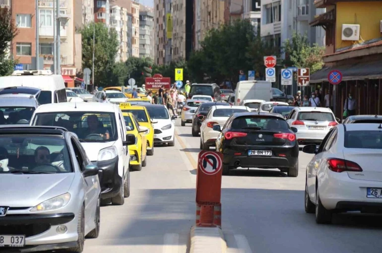 Milletvekili Hatipoğlu: "Eskişehir’in korkunç bir trafik sorunu var"