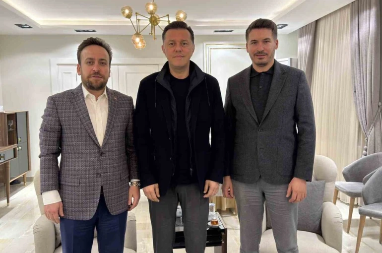 Milletvekili Hatipoğlu, yeni ilçe başkanları ile buluştu