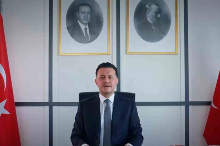 Milletvekili Hatipoğlu’ndan Büyükşehir Belediyesi’ne seçim vaatleri eleştirisi