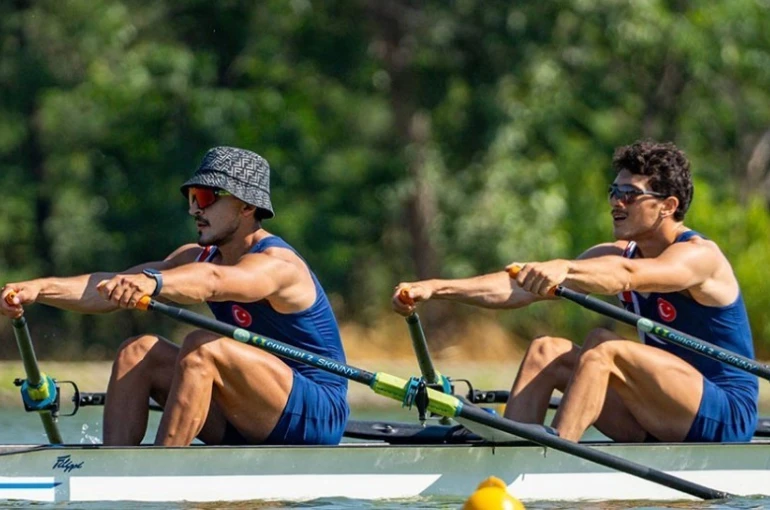 Milli kürekçiler Alper Şevket Eren ve Halil Kaan Köroğlu, U23 Dünya Şampiyonası’nda 6. oldu 