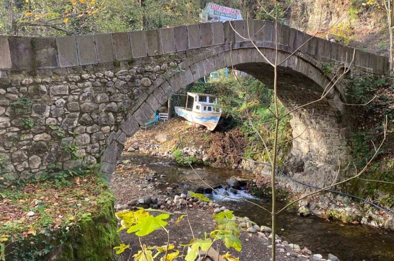 Milli Mücadele’nin tanığı 150 yıllık taş köprü zamana meydan okuyor