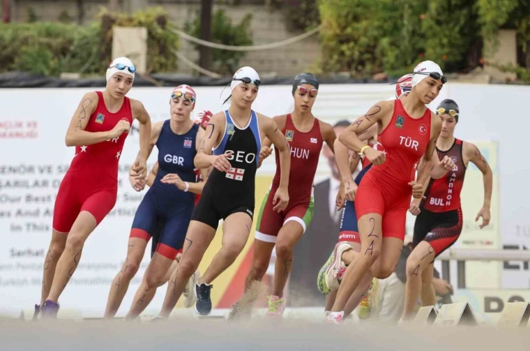 Milli sporculardan 19 madalya