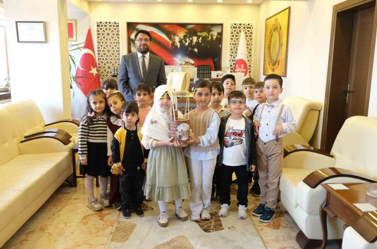 Minik ellerden Afrika’ya umut