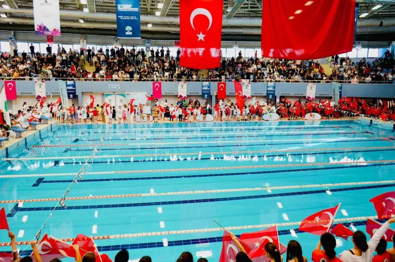 Minik kulaçlar Alleben’de buluştu