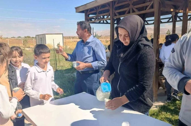 Minik öğrenciler Dünya Yumurta Günü’nde sağlıklı beslenmeyi öğrendi