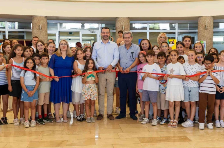Minik ressamların eserleri beğeni topladı
