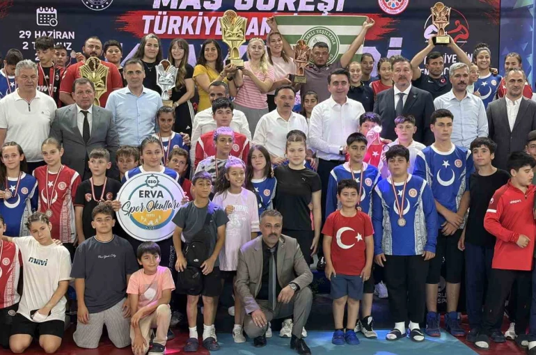 Minikler ve Yıldızlar Mas Güreşi Türkiye Şampiyonası Kayseri’de başladı