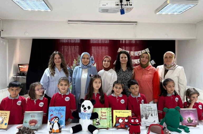 Miniklerin hayal dünyası sergiye dönüştü