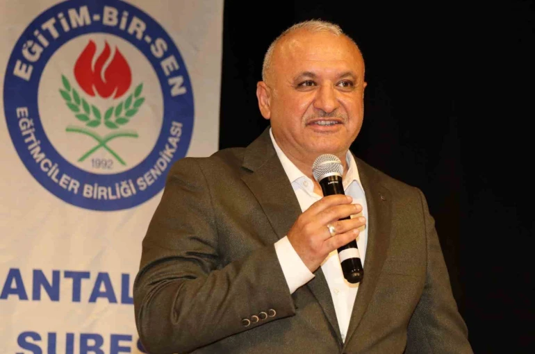 Miran: "28 Şubat gibi karanlık dönemlerde Eğitim-Bir-Sen yasakçı zihniyete karşı asil bir direniş sergiledi" 