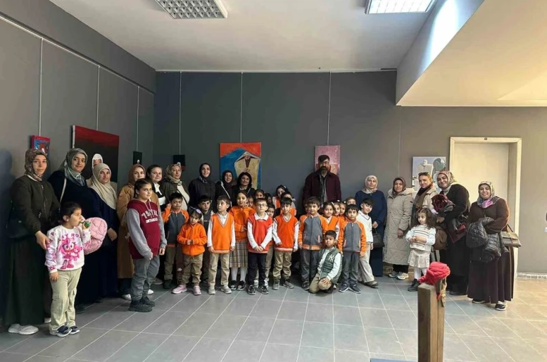 Modern çoban sergi ilgi odağı oldu