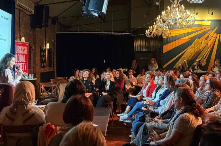MomTalks, ilk yurt dışı etkinliğini Londra’da gerçekleştirdi