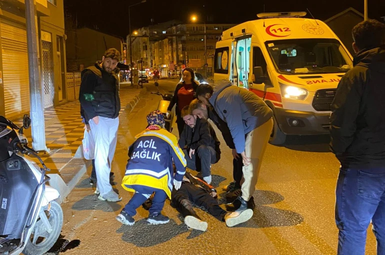 Motosiklet ile otomobil çarpıştı: 1 yaralı