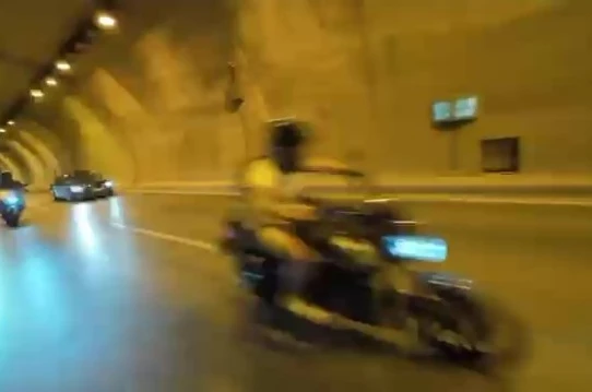 Motosikletli gence çarpıp kask kamerası görüntülerinin silindiği iddiası