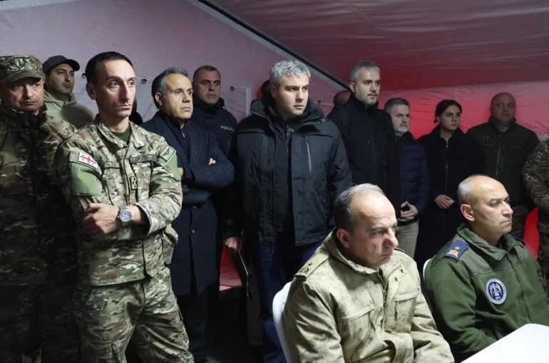 MSB: "Kaza kırım ve arama kurtarma ekibi, olay yerinde çalışmalarına devam ediyor"