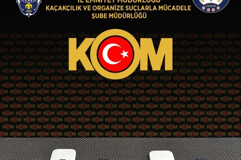 Mucur’da ehliyet sınavında kopya düzeneği ele geçirildi