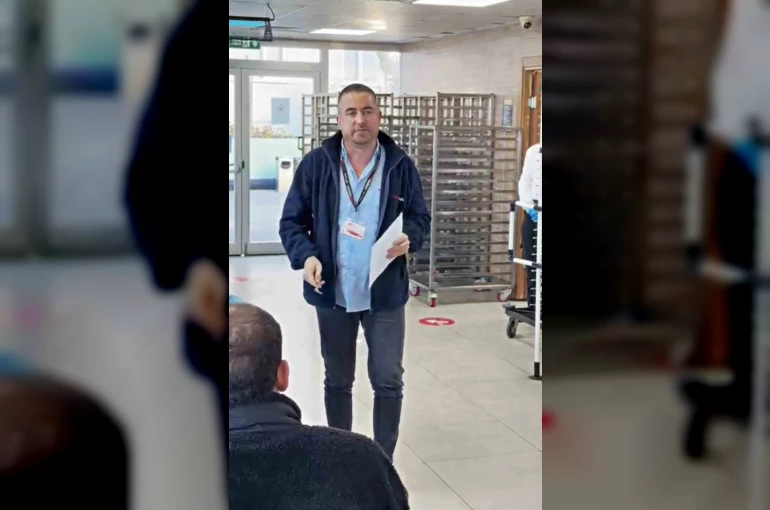 Mudanya Yazaki işçilerinden MESS’in düşük zam teklifine çatal-kaşıklı protesto