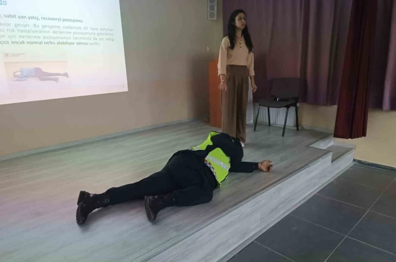 Mudurnu’da servis şoförlerine ilk yardım eğitimi verildi