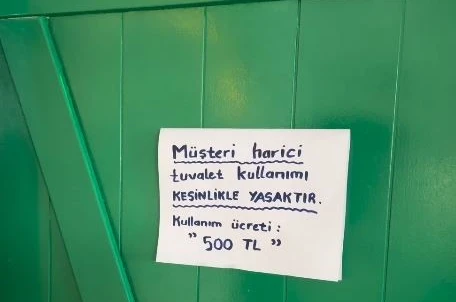 Muğla Akyaka bu defa fahiş WC ücreti ile gündeme geldi