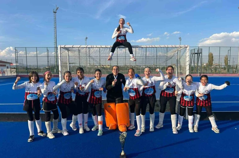Muğla U13 Kız Hokey Takımı Türkiye şampiyonu oldu