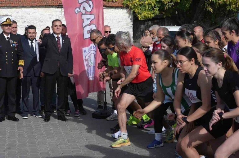 Muğla’da ‘Atatürk’e Saygı Gençlik Koşusu’ gerçekleşti