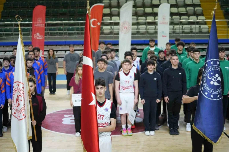 Muğla’da gençler sahaya indi