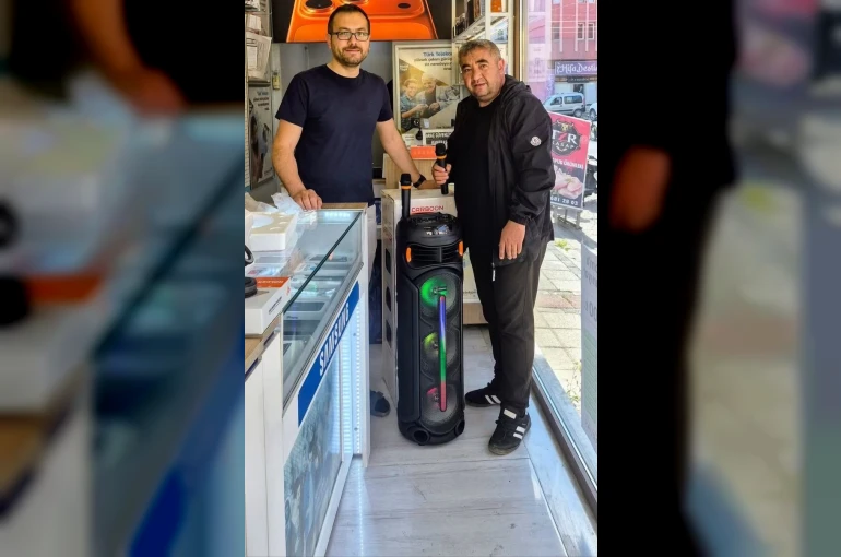 Muhtardan mahalle sakinlerine ücretsiz ses sistemi hizmeti
