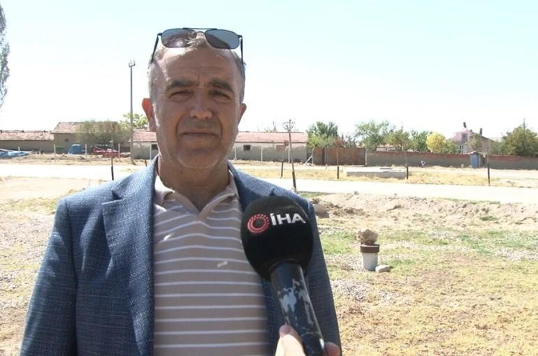 Muhtarın aradığı içme suyu, 291 metrede termal su olarak çıktı