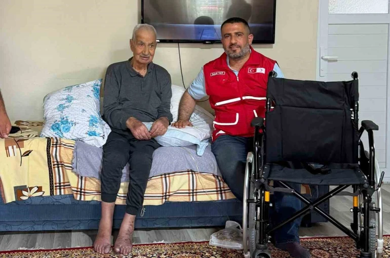 Muradiye Kızılay’ı engelleri kaldırmaya devam ediyor