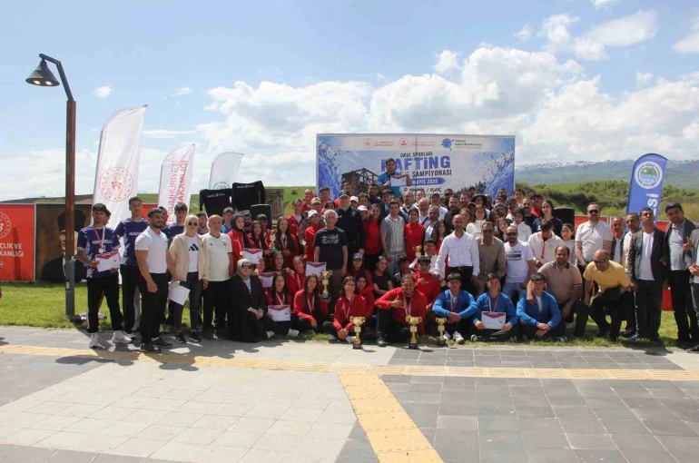 Murat Nehri’nde kano heyecanı sona erdi: 400 sporcu kıyasıya yarıştı
