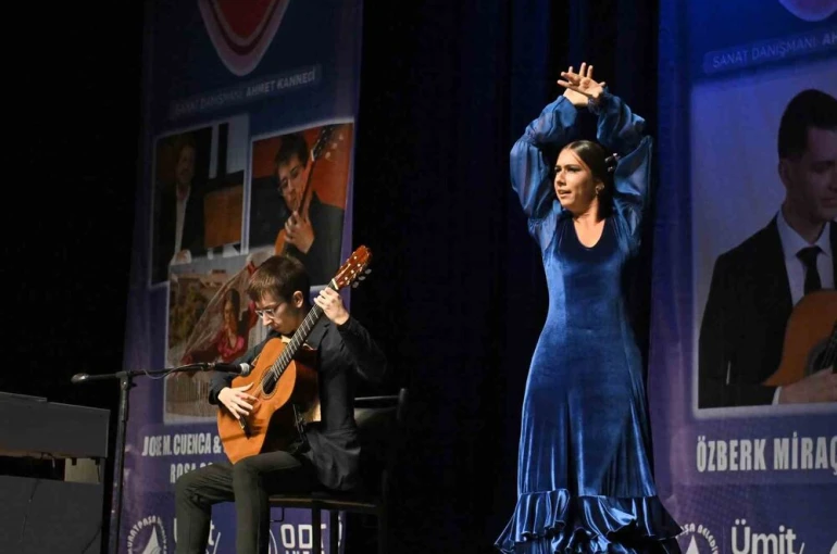 Muratpaşa’da gitarın büyüsü 14’üncü kez sahneye taşındı