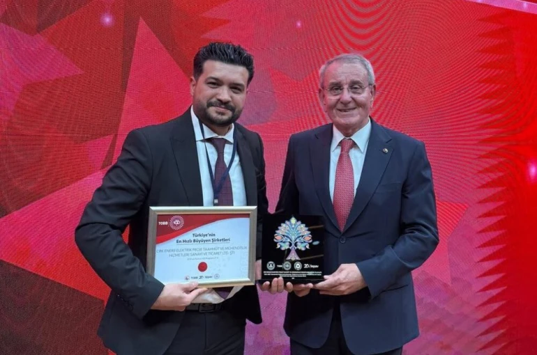 Murzioğlu, Türkiye 27’ncisi olan Samsunlu firmayı kutladı 