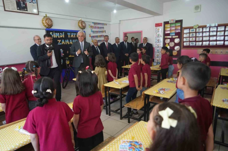 Muş’ta 96 bin 341 öğrenci karne heyecanı yaşadı