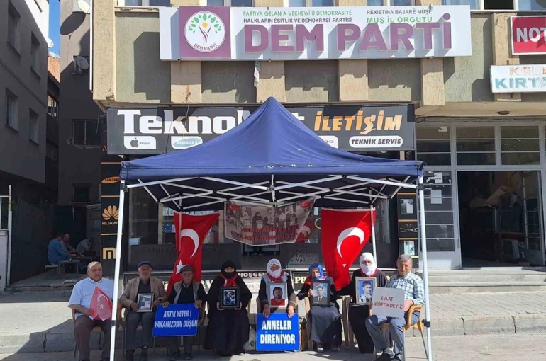 Muş’ta evlat nöbeti 216’ncı haftasında sürüyor