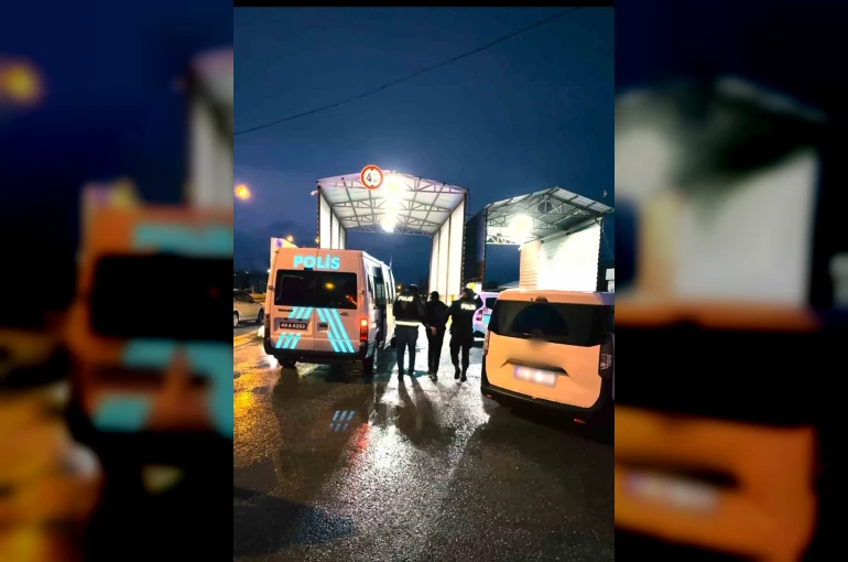 Muş’ta göçmen kaçakçılığı operasyonu: 2 organizatör tutuklandı