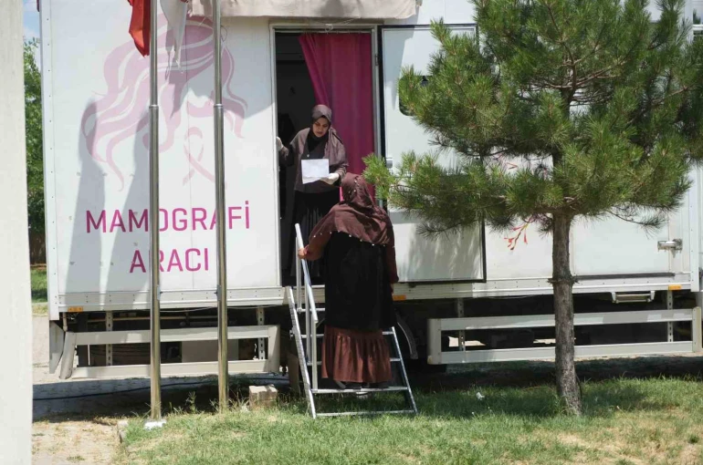 Muş’ta mobil mamografi aracıyla köy köy ücretsiz kanser taraması yapılıyor