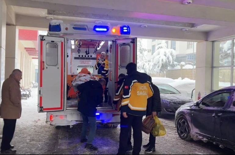 Muş’ta özel donanımlı obez ambulansla hasta nakli gerçekleştirildi