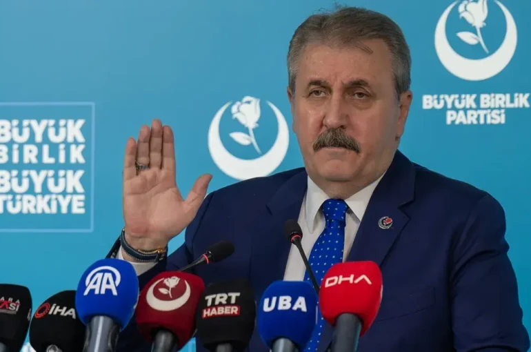 Mustafa Destici: Katil gruplarından en acımasızı Netanyahu'dur