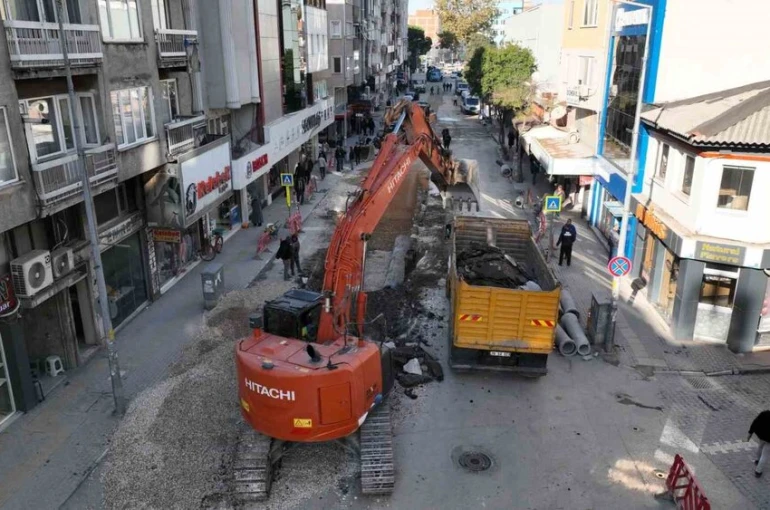 Mustafakemalpaşa ilçesinin altyapısı, yeniden inşa ediliyor
