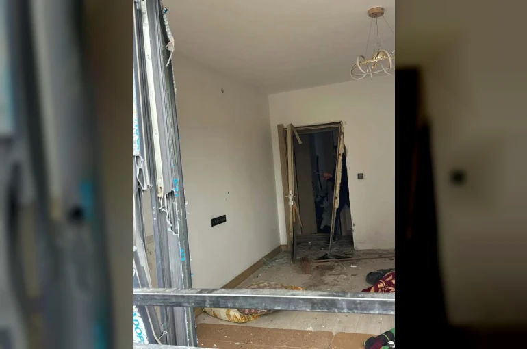 Mutfak tüpü bomba gibi patladı 
