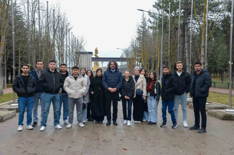 MYO öğrencileri BŞEÜ Merkez Kampüsü gezdi
