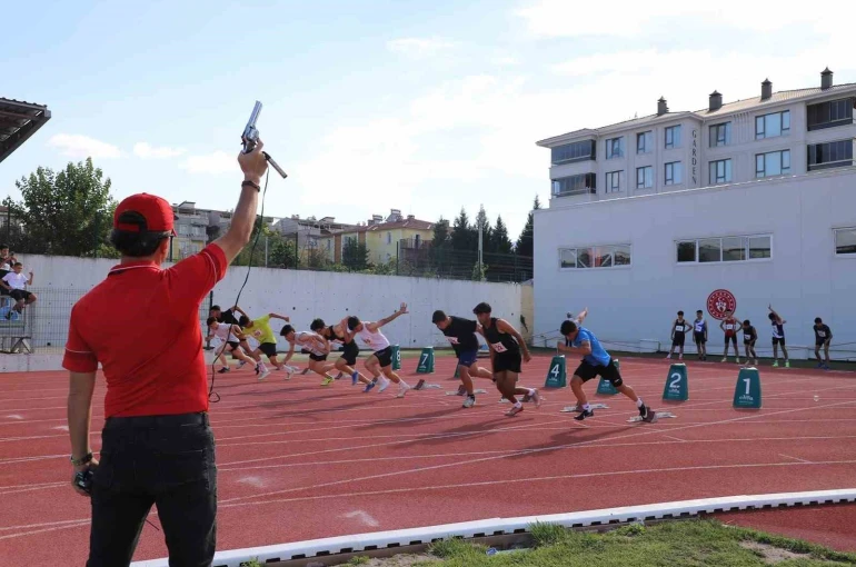 Naili Moran Yaş Grupları Atletizm Yarışmaları Kütahya’da tamamlandı