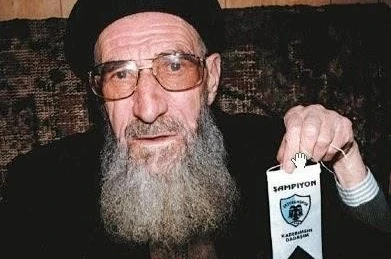 Naim Hoca’nın torunu Ahmet Gölleroğlu, çirkin sözlerinden dolayı Nihat Doğan’a dava açacaklarını söyledi