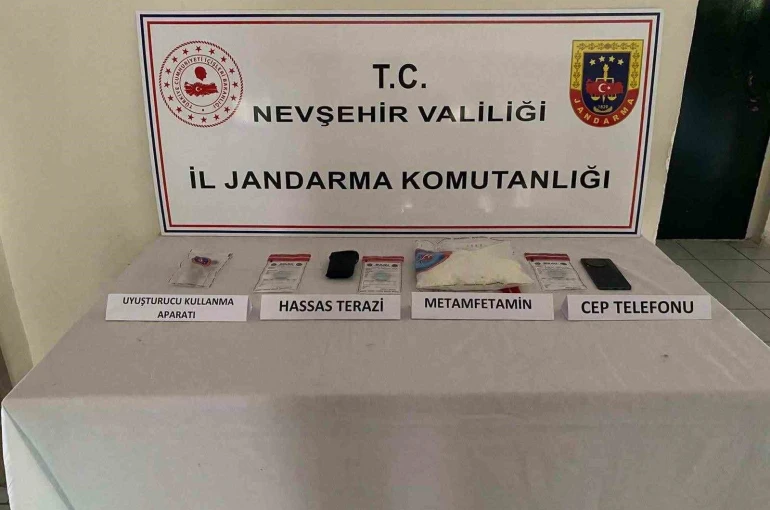 Narkotik köpeği ’Zırh’ uyuşturucu sevkiyatını engelledi
