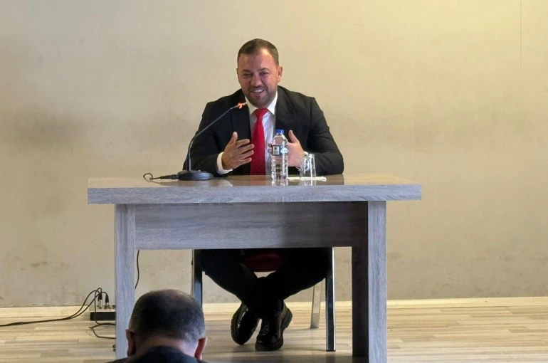 Narman’da LGS ve YKS öğrencilerine motivasyon semineri düzenlendi