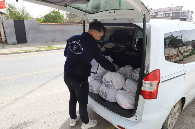 Nazilli Belediyesi Ramazan öncesi gıda yardımlarını artırdı