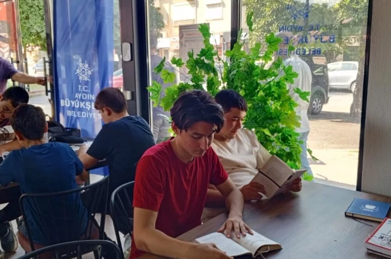 Nazilli’de öğrencilere kitap okumanın gücü anlatıldı